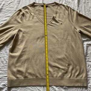 Tommy Hilfiger women’s sweater